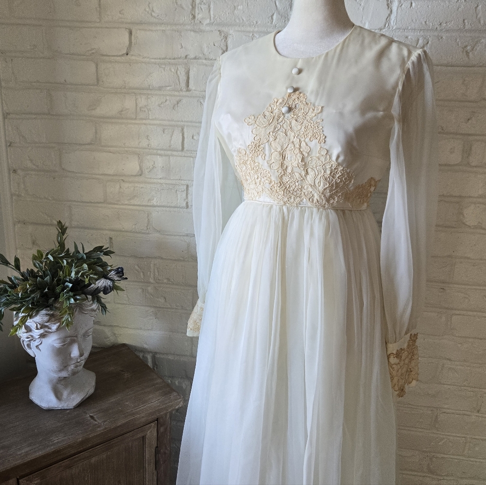 JUNE SPECIAL Vtg 70s Cream Lace Wedding Gown, Xs, Victorian Revival